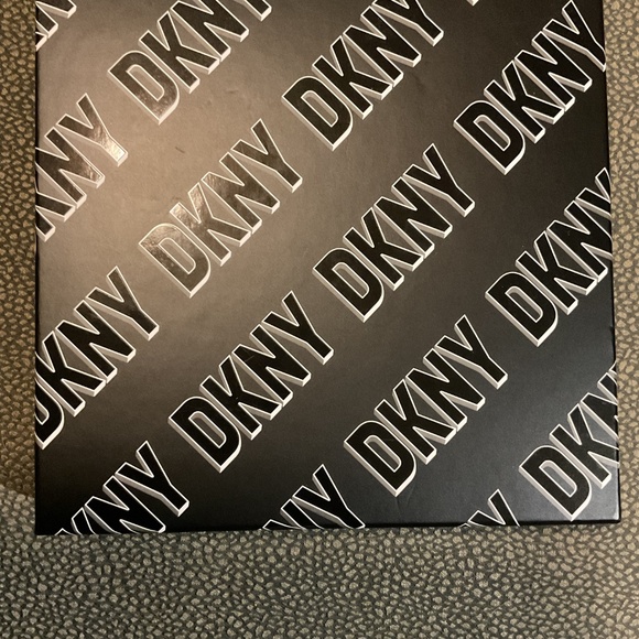 NWT DKNY Phoenix 3-in-1 Wallet Gift Box Set - Picture 2 of 3
